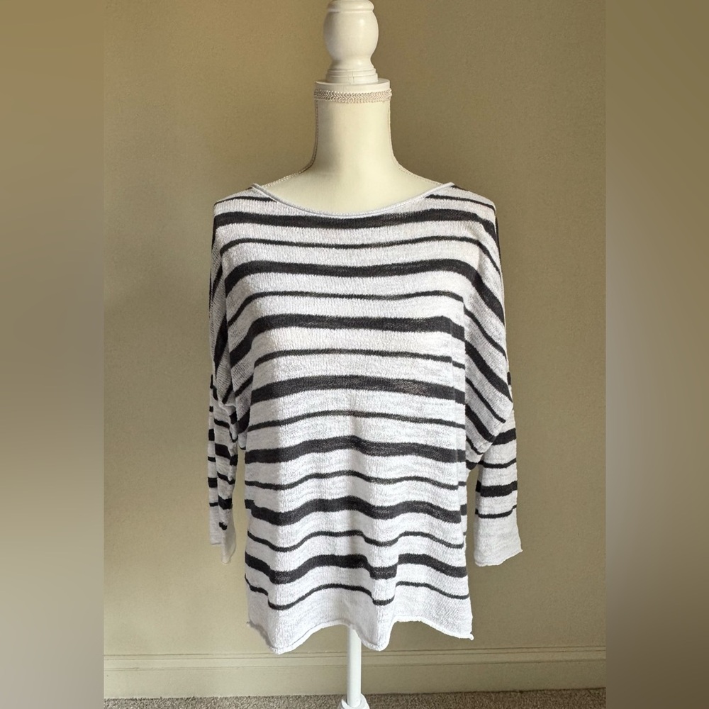 🌺$5 LOU & GREY White-Gray Striped 3/4 Sleeve Lightweight Sweater Tunic Top Sz S